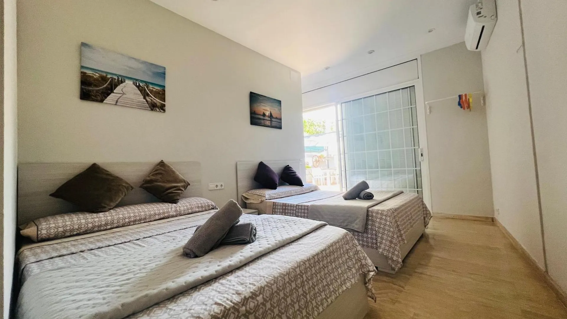Apartamentos Playa Badalona Apartment
