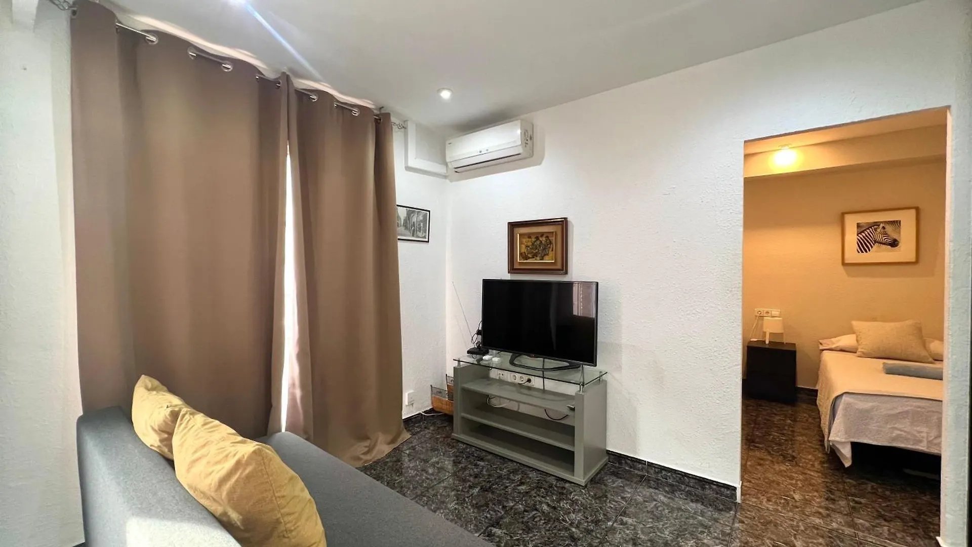 Apartamentos Playa Badalona 0*,